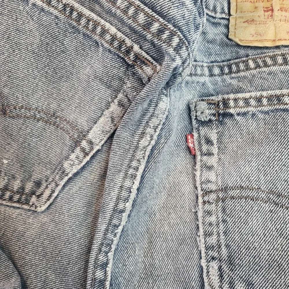 Vintage Levis Jeans Mens 33x34 Blue Stone Wash Distressed Straight USA 80s Denim